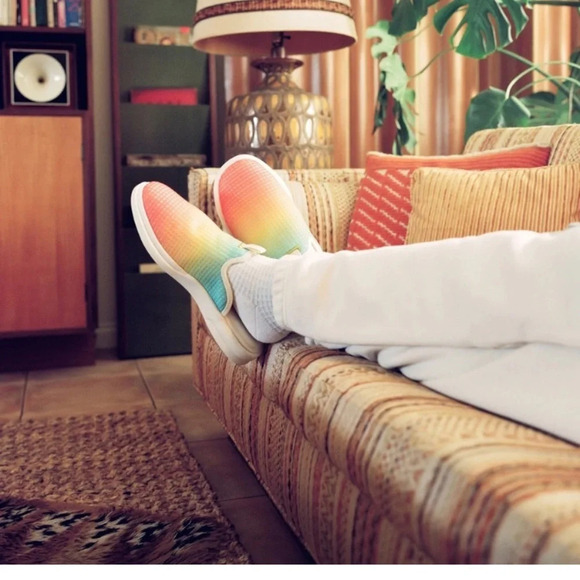 Free & Easy x Lusso Cloud Pelli Slip Ons - Picture 1 of 11